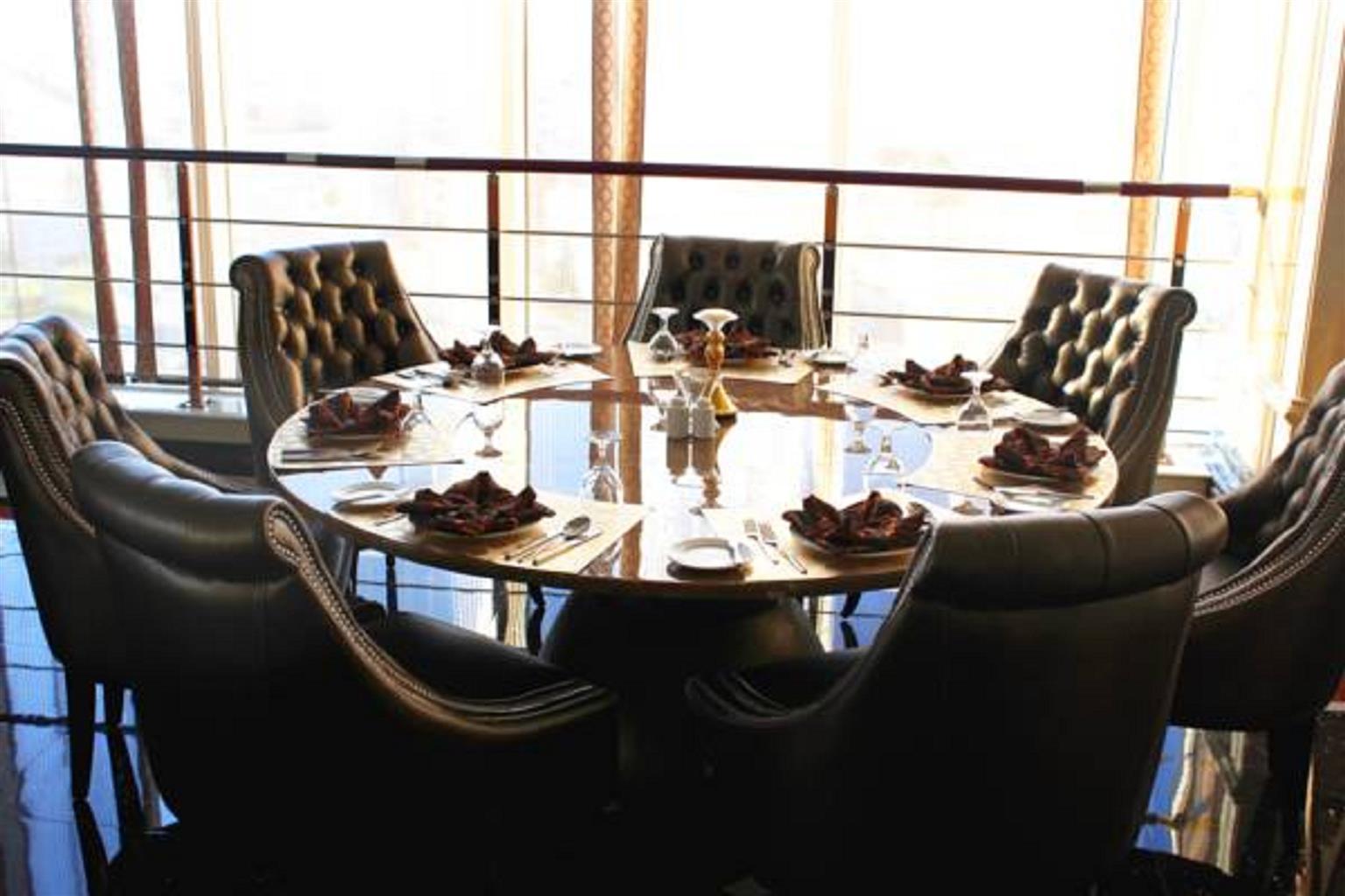 Al Ahsa Grand Serviced Apartment Al-Hofuf Exterior foto The interior of the restaurant
