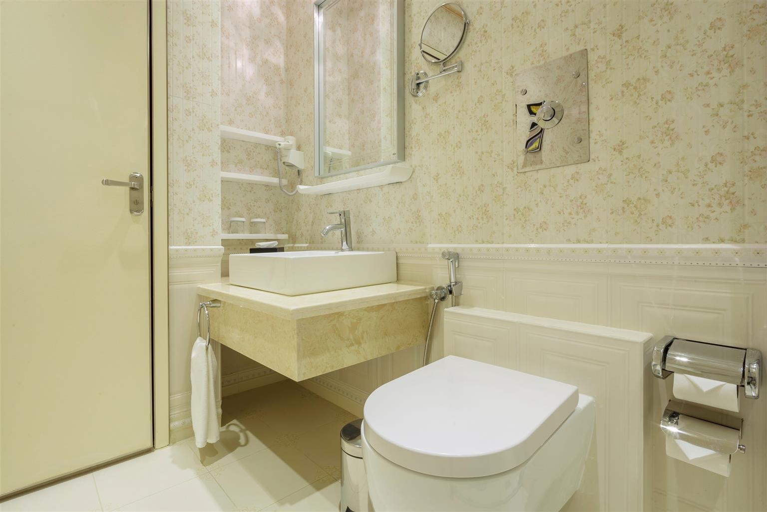 Al Ahsa Grand Serviced Apartment Al-Hofuf Exterior foto A modern bathroom