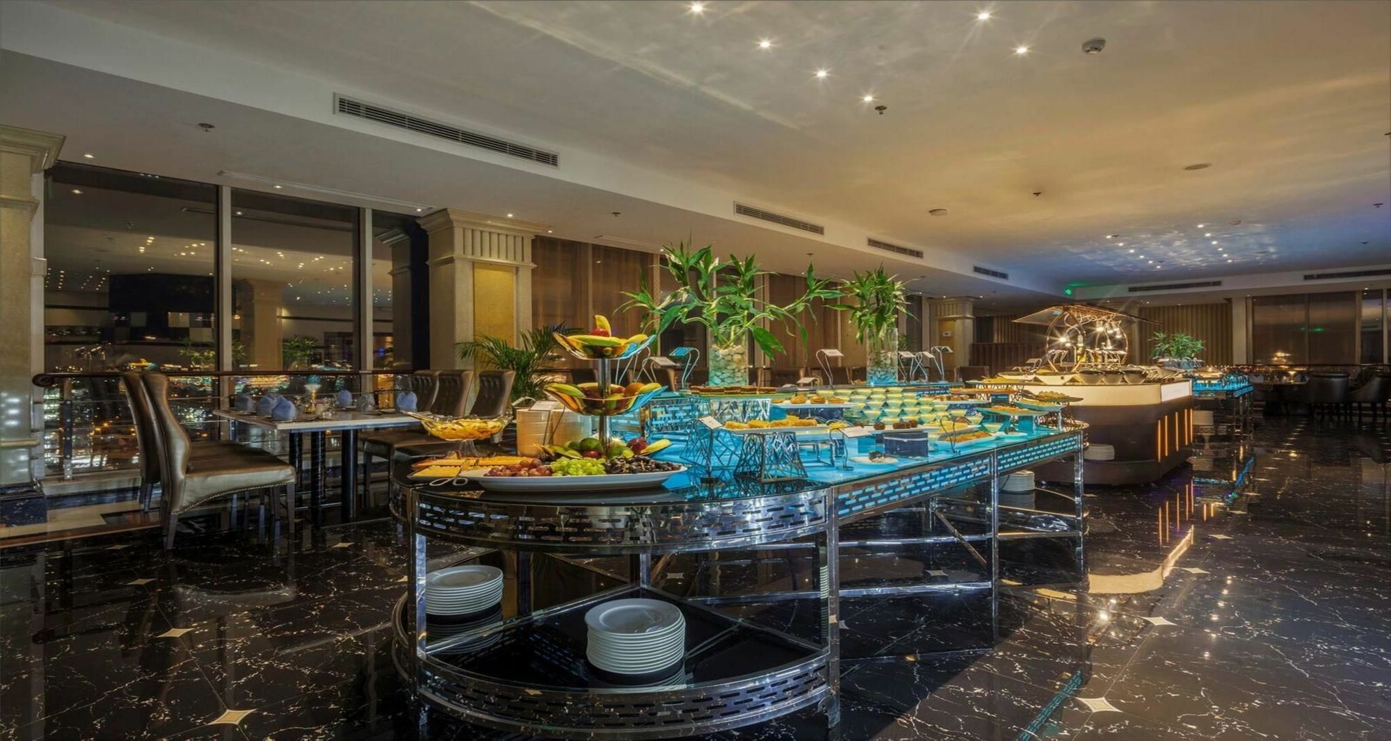 Al Ahsa Grand Serviced Apartment Al-Hofuf Exterior foto The buffet at the hotel